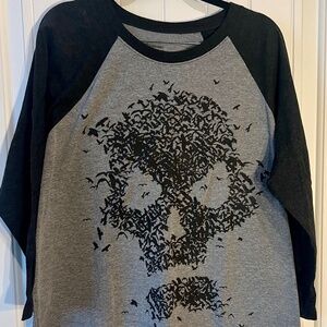 Universal Studios: The Wizarding World of Harry Potter Raglan Skull T-Shirt.